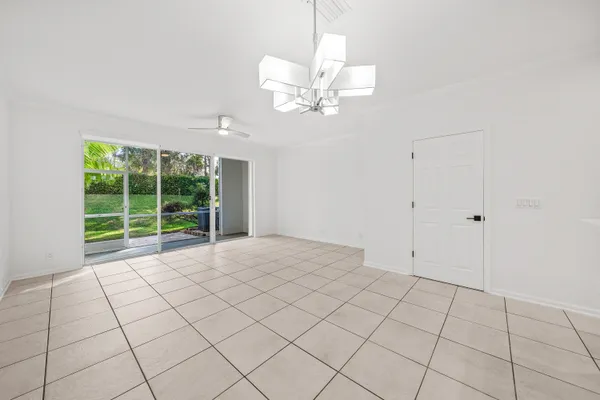 $2,695 | 8024 Briantea Drive, Boynton Beach, FL 33472