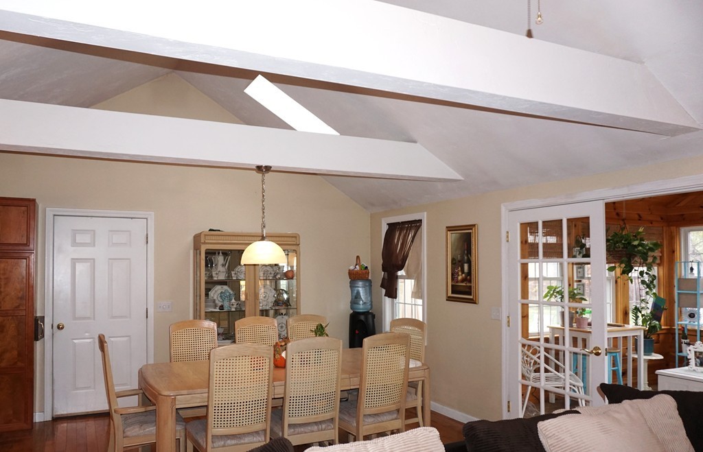 21 Willard Road Sturbridge, MA 01566 - Photo 5 of 29 Gallery Image 5