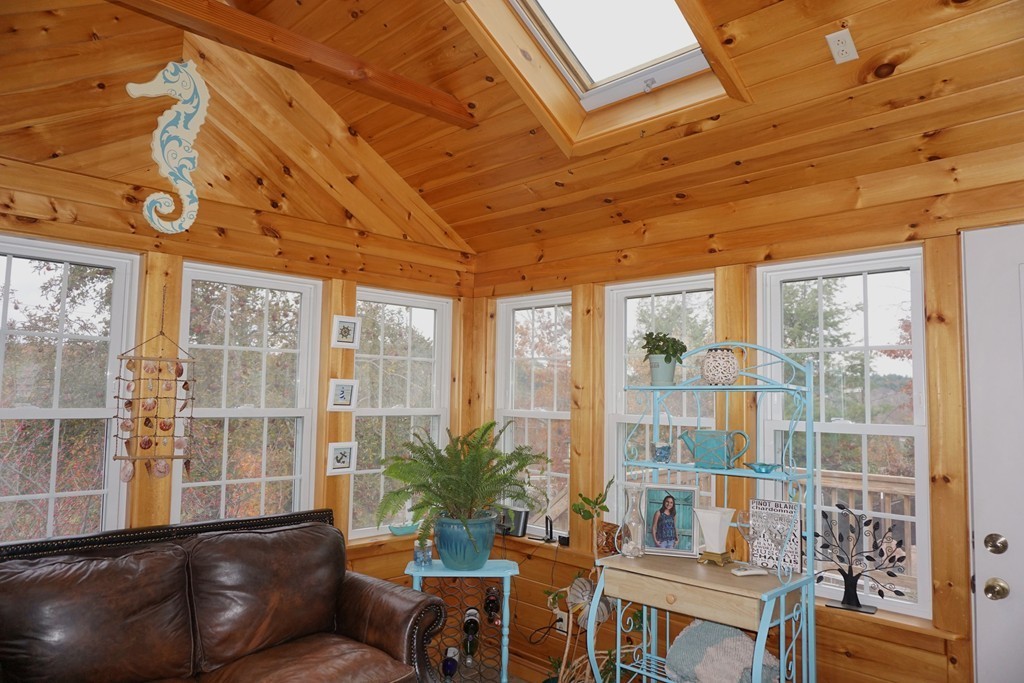 21 Willard Road Sturbridge, MA 01566 - Photo 8 of 29 Gallery Image 8
