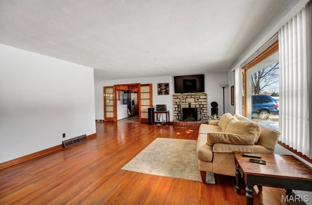 9 Ranchero Drive St. Charles, MO 63303 - Photo 4 of 19