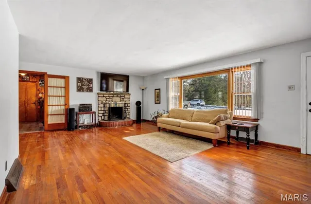 $375,000 | 9 Ranchero Drive, St. Charles, MO 63303