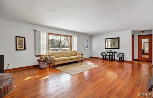 $375,000 | 9 Ranchero Drive, St. Charles, MO 63303