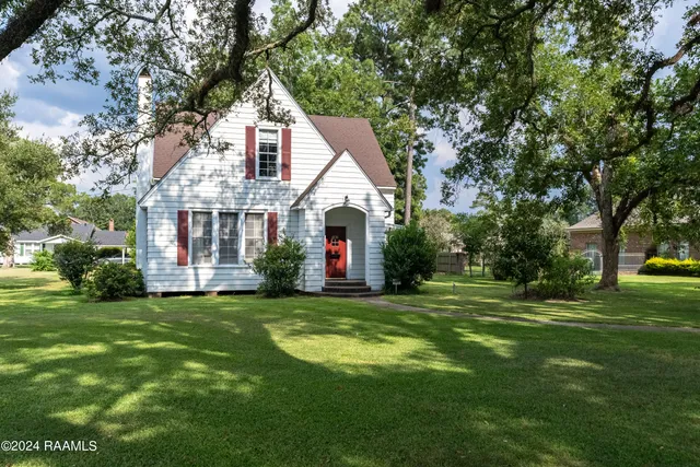 $285,000 | 710 North Cutting Avenue, Jennings, LA 70546