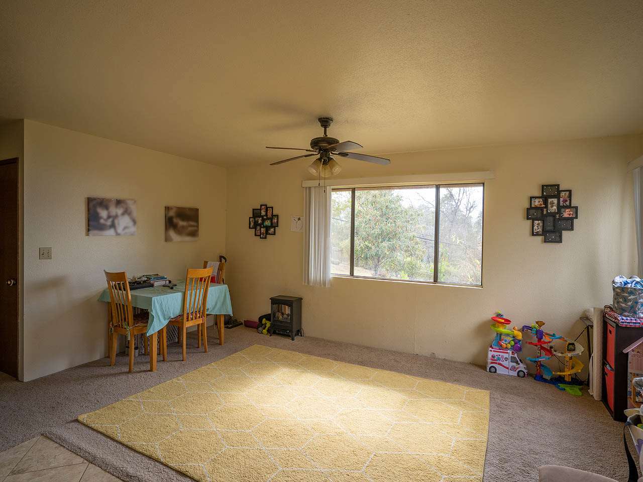 507 Lower Kimo Drive Kula, HI 96790 - Photo 28 of 30 a view of a livingroom with furniture and a window