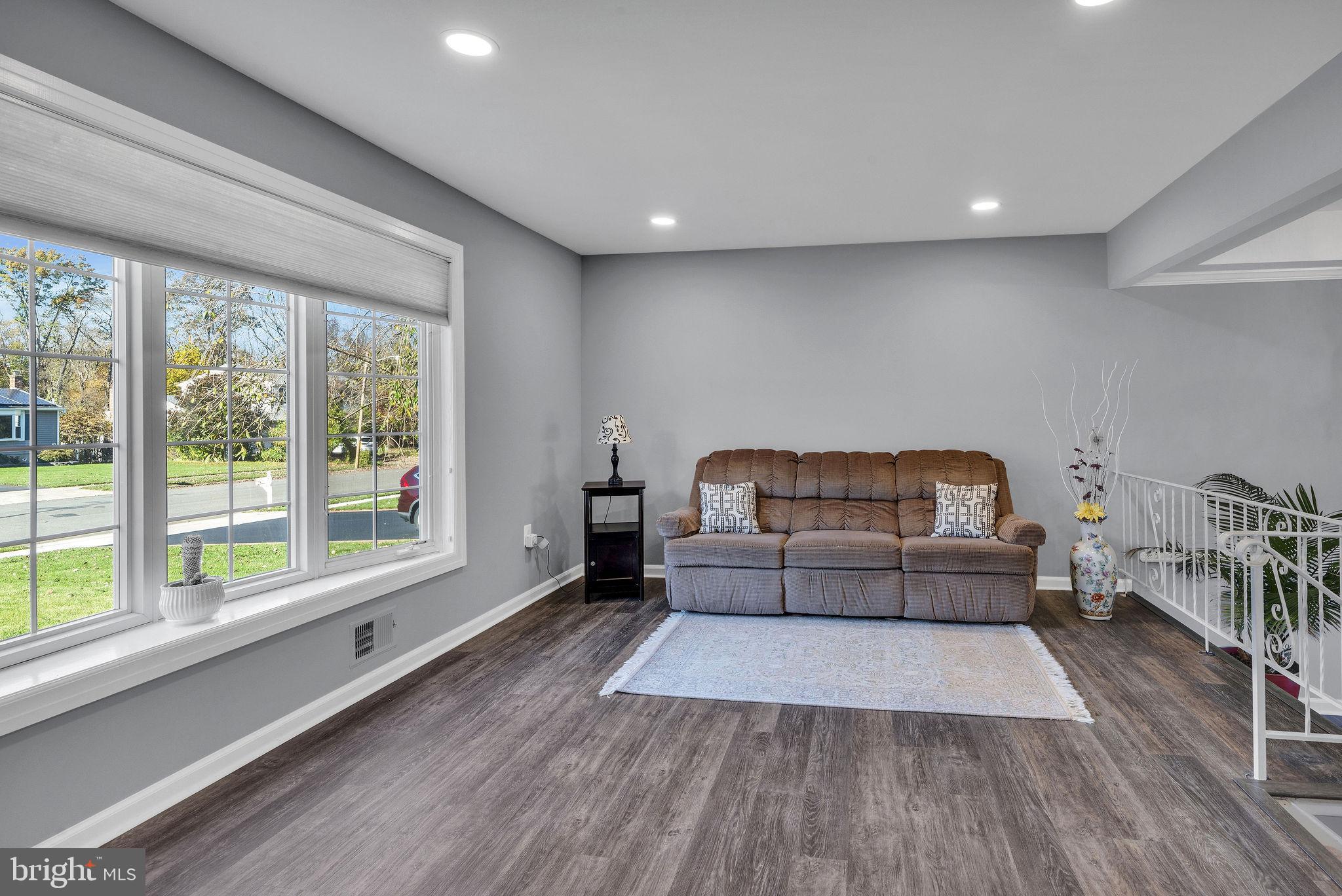 57 Colleen Circle Ewing, NJ 08638 - Photo 18 of 36 Living Room