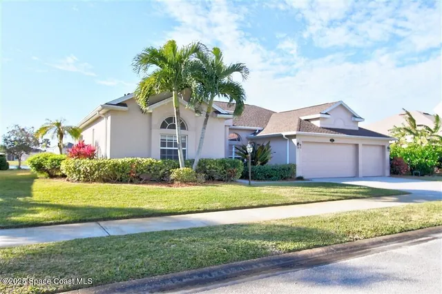 $3,100 | 3247 Peninsula Circle, Melbourne, FL 32940