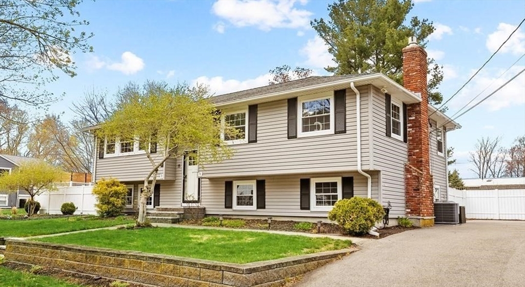 15 Fuller Road Middleton, MA 01949 - Photo 3 of 38