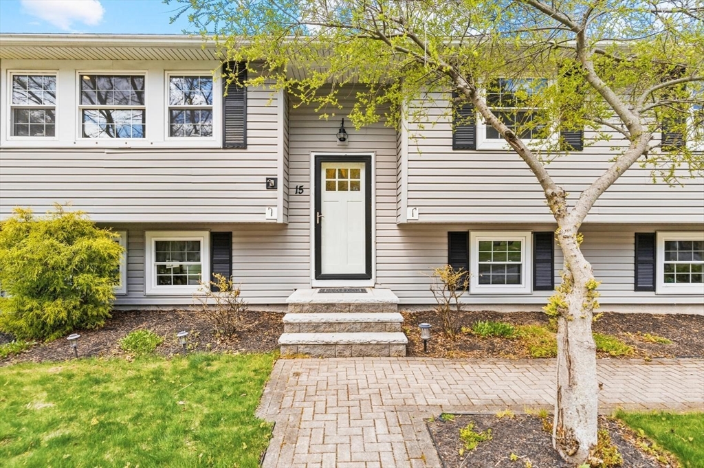 15 Fuller Road Middleton, MA 01949 - Photo 4 of 38