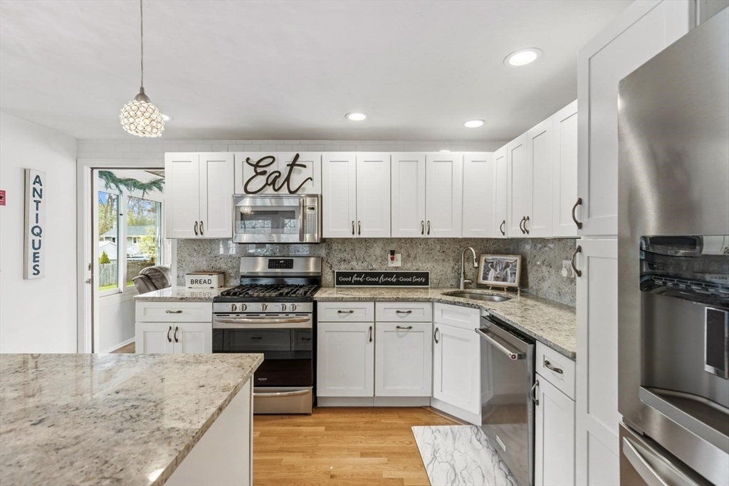 15 Fuller Road Middleton, MA 01949 - Photo 8 of 38