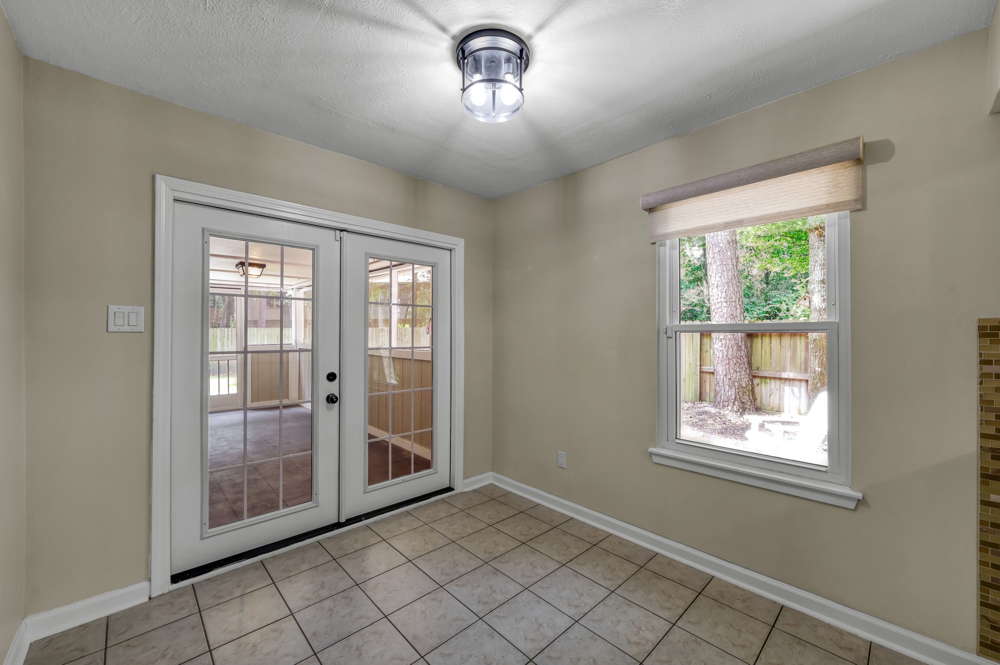 12224 Gun Oak Place Spring, TX 77380 - Photo 9 of 37 Breakfast Nook Offering a Cozy Space for Morning Coffee and Casual Meals