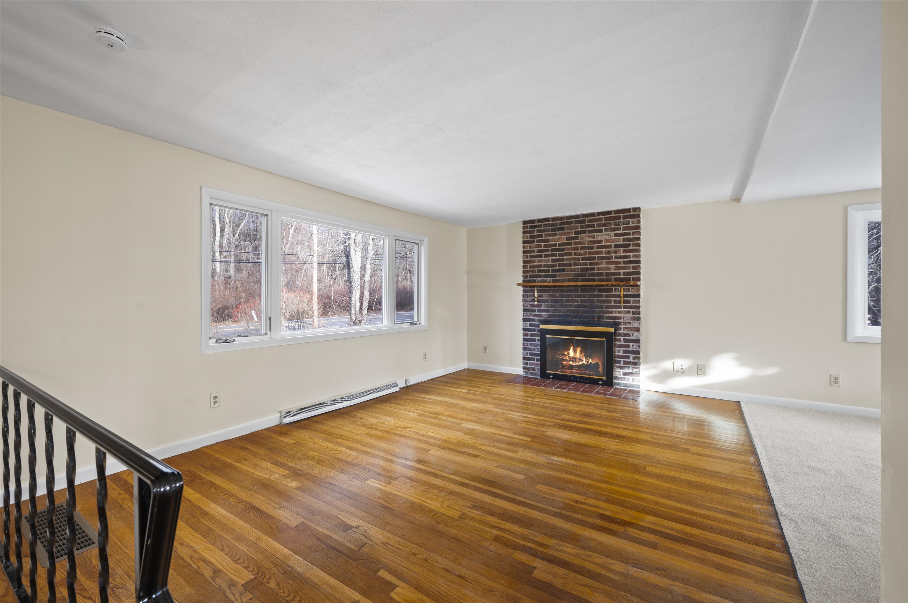 241 East Road Hampstead, NH 03841 - Photo 2 of 45