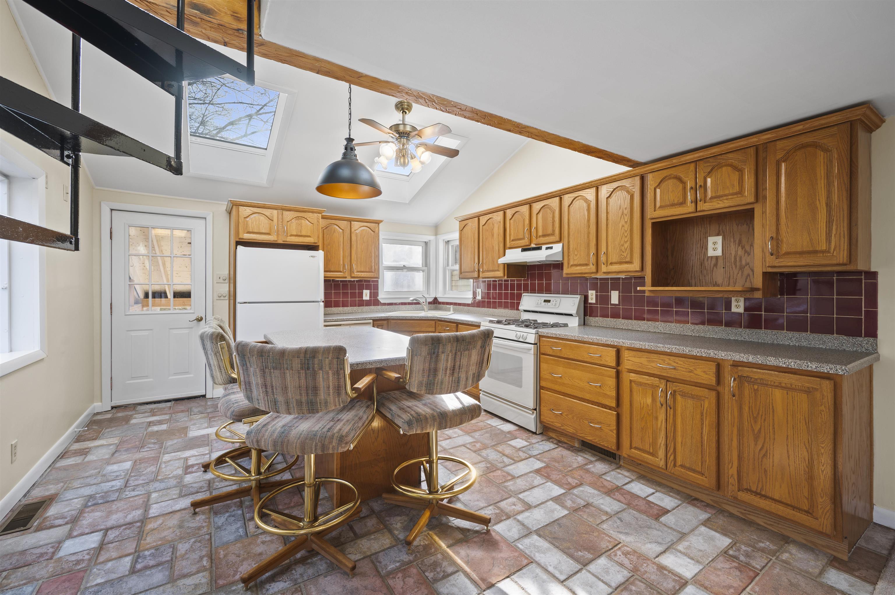 241 East Road Hampstead, NH 03841 - Photo 7 of 45