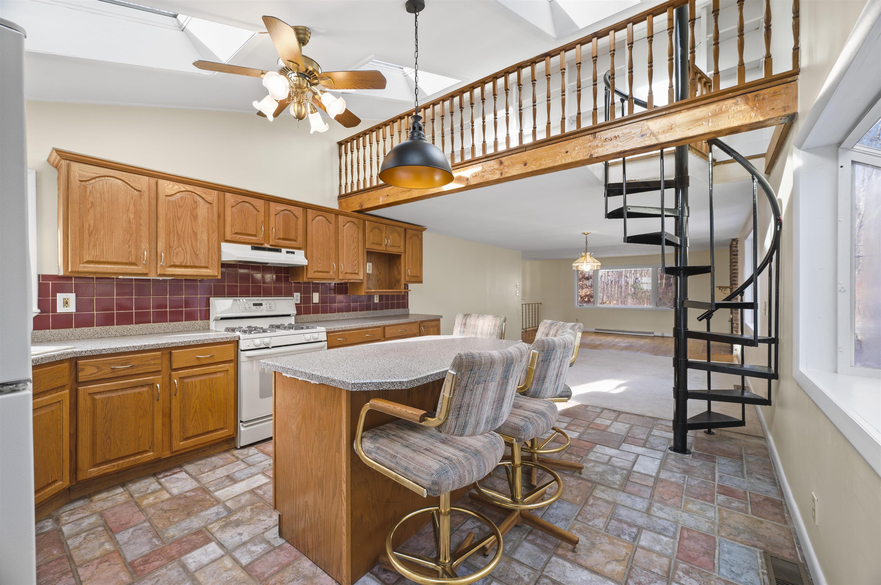 241 East Road Hampstead, NH 03841 - Photo 8 of 45