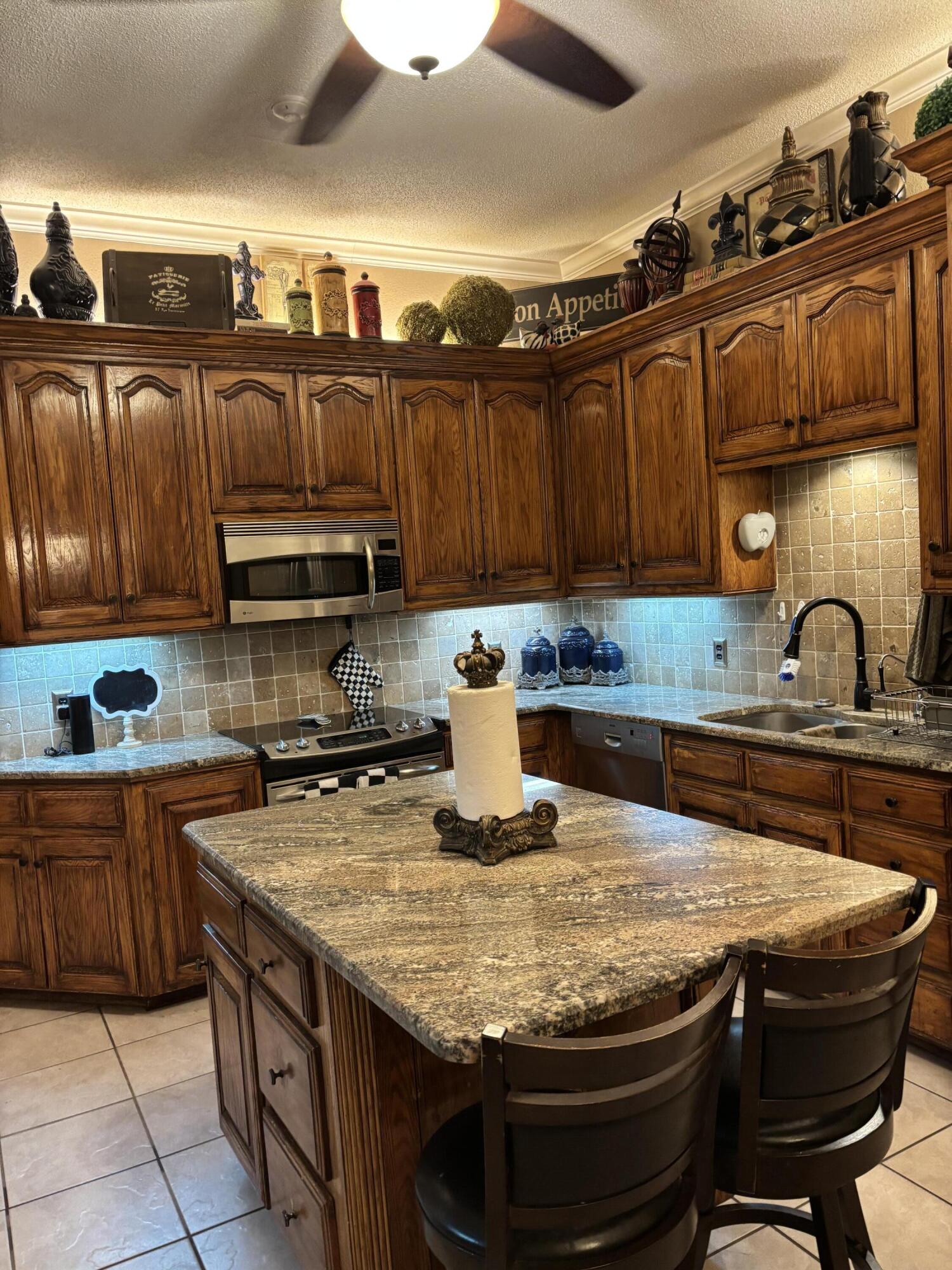 1402 9th Street Shallowater, TX 79363 - Photo 12 of 52 IMG_1803