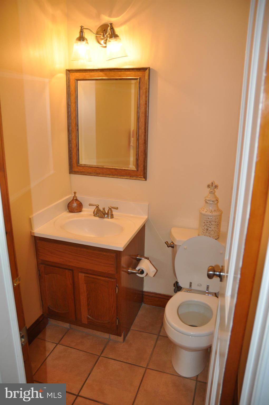 36764 North Fork Road Purcellville, VA 20132 - Photo 9 of 28 Bath