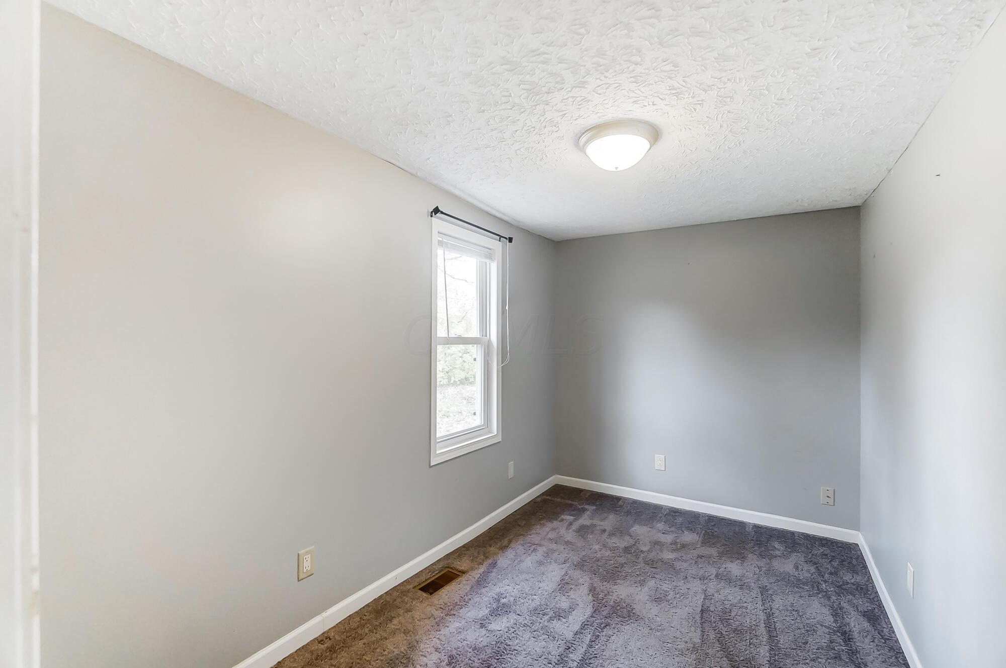 2194 Smeltzer Road Marion, OH 43302 - Photo 22 of 42 022