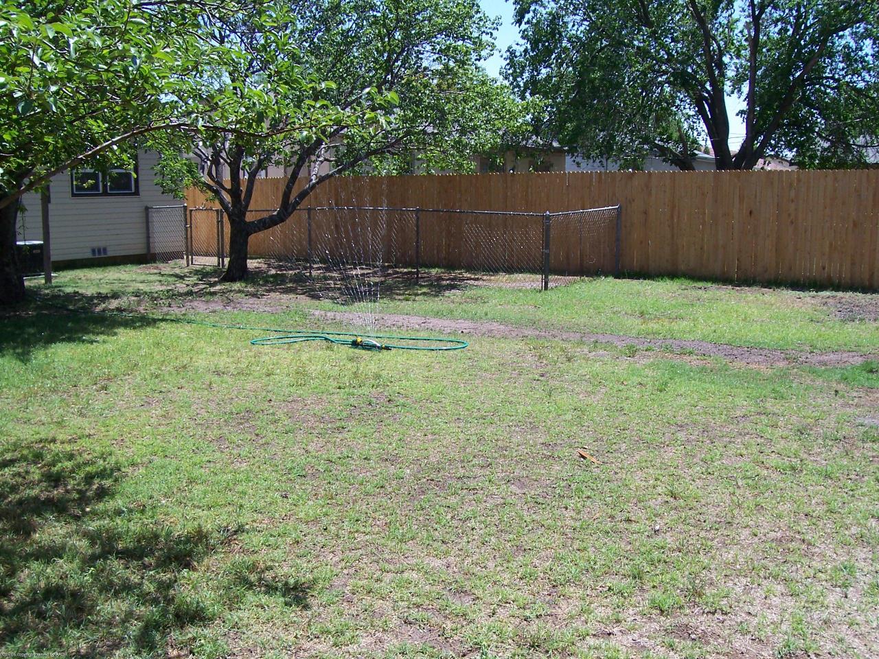 5124 Bowie Street Amarillo, TX 79110 - Photo 15 of 17 HUGE BACKYARD W/DOG RUN