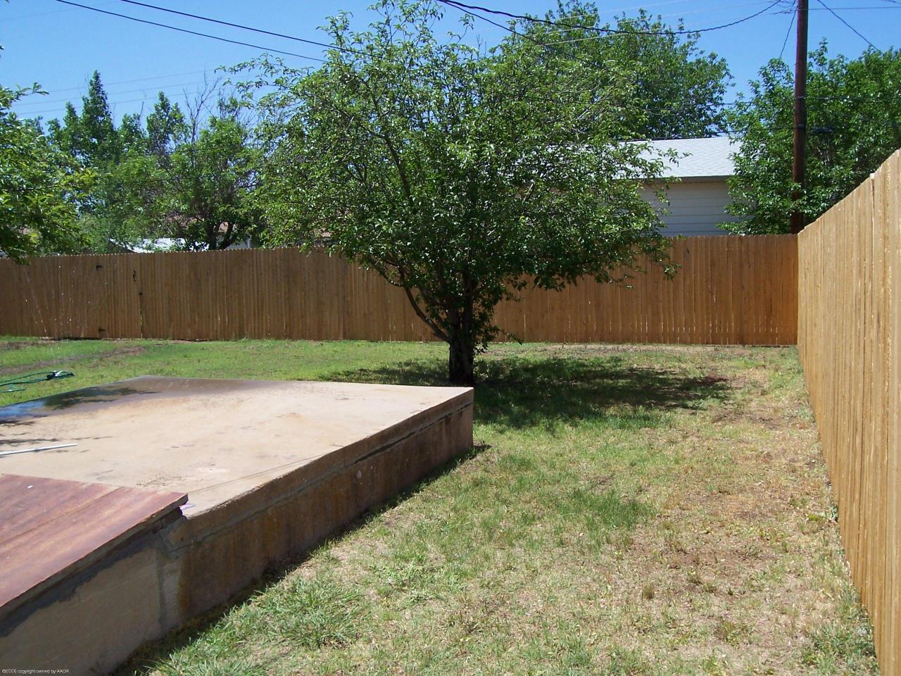 5124 Bowie Street Amarillo, TX 79110 - Photo 16 of 17 NEW 6' FENCE W/METAL POST