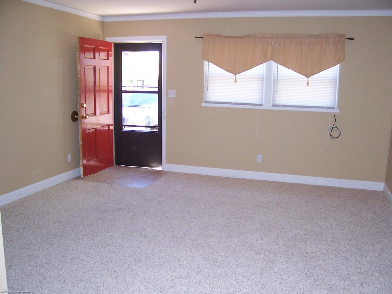 5124 Bowie Street Amarillo, TX 79110 - Photo 2 of 17 LIVING AREA