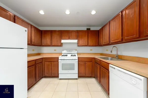 $635,000 | 45-02 Ditmars Boulevard, Unit 137 | Astoria