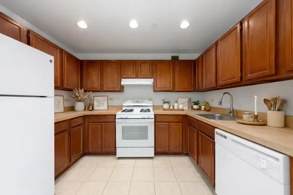 $635,000 | 45-02 Ditmars Boulevard, Unit 137 | Astoria