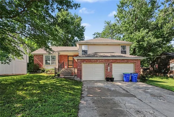 $325,000 | 9908 West 51st Street, Merriam, KS 66203