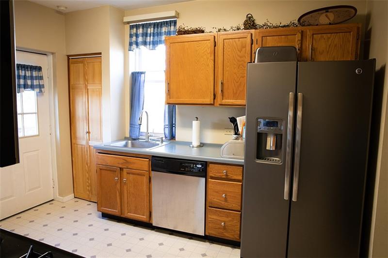 2919 Roland Pittsburgh, PA 15227 - Photo 7 of 23 Come see the beautiful new countertops installed after these photos!!