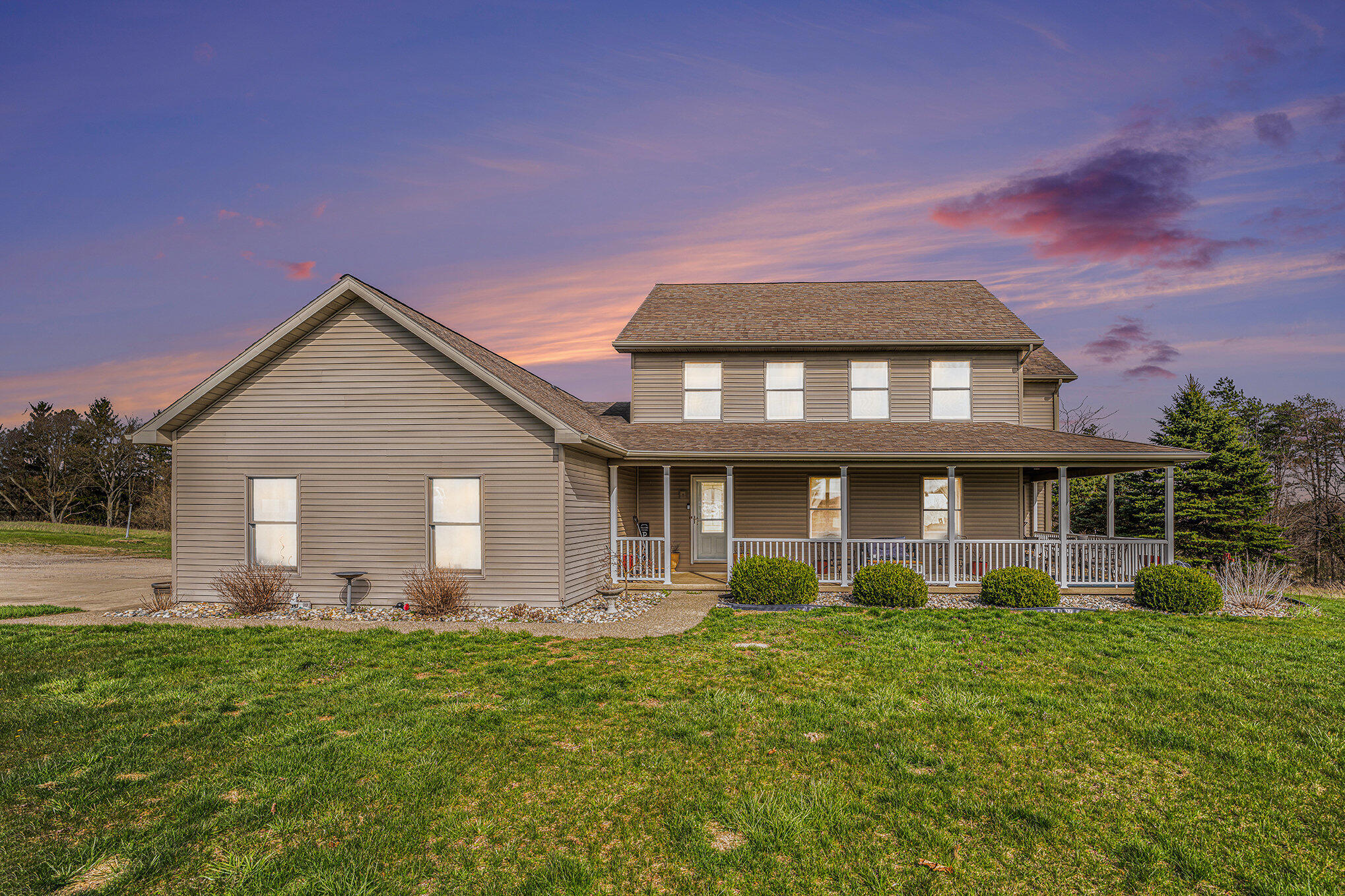 56899 Abbey Road Three Rivers, MI 49093 - Photo 3 of 52 001_dsc08394_twilight_838