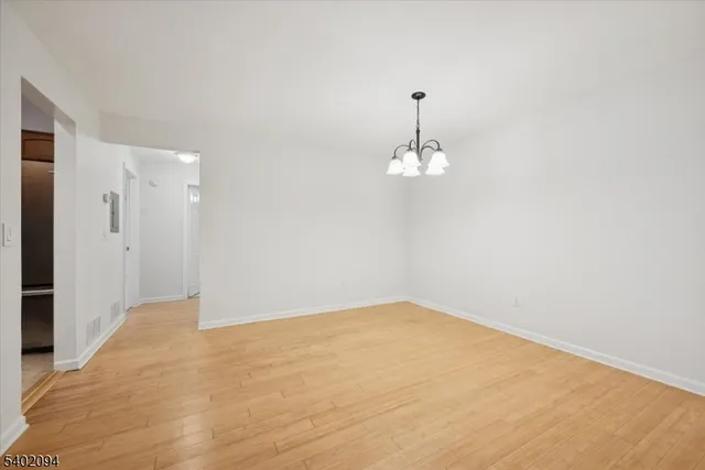 $2,400 | 185 Jamestown Road, Bernards, NJ 07920