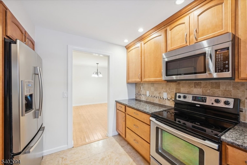 185 Jamestown Road Bernards, NJ 07920 - Photo 19 of 33