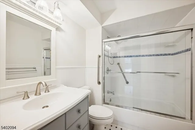 $2,400 | 185 Jamestown Road, Bernards, NJ 07920