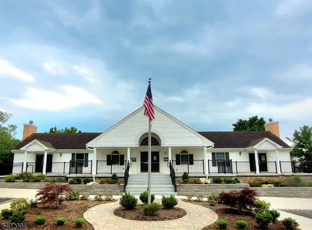 $2,400 | 185 Jamestown Road, Bernards, NJ 07920