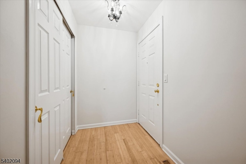 185 Jamestown Road Bernards, NJ 07920 - Photo 6 of 33