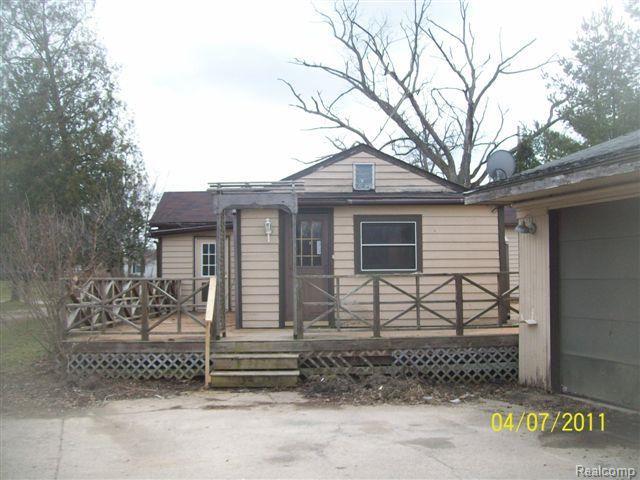 630 Demille Road Lapeer, MI 48446 - Photo 2 of 9 demille 630 005