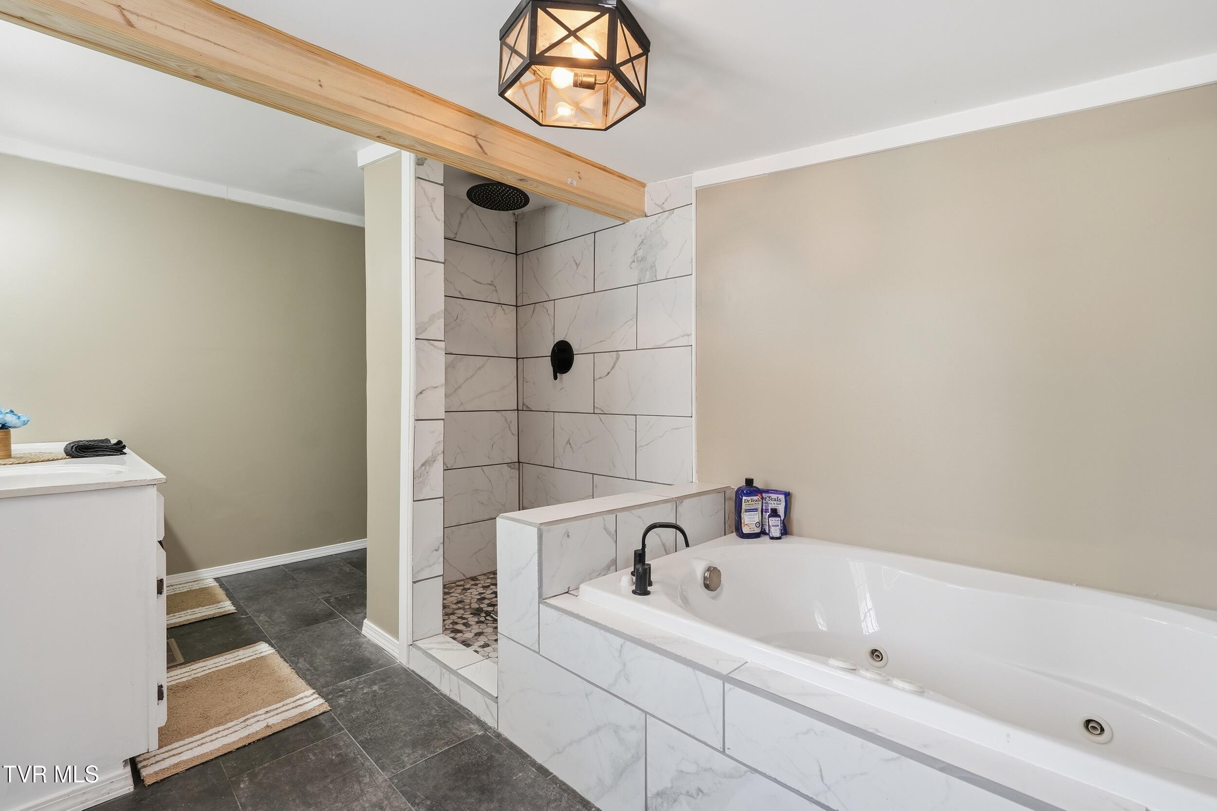 305 Browders Chapel Road Hiltons, VA 24258 - Photo 26 of 36 26_dsc07930