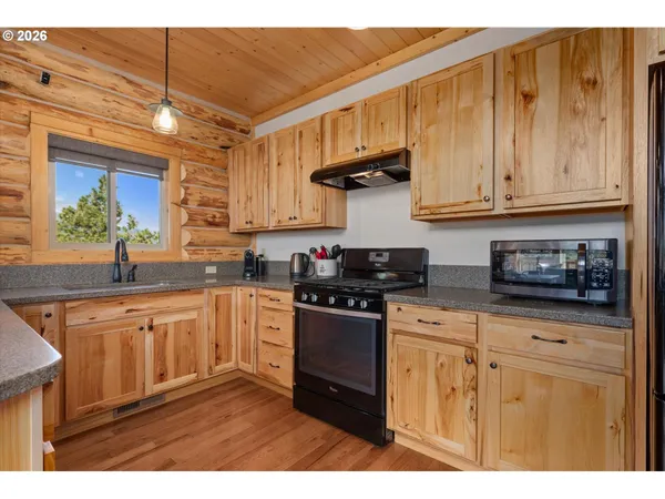 $1,350,000 | 62354 Hays Lane, Joseph, OR 97846