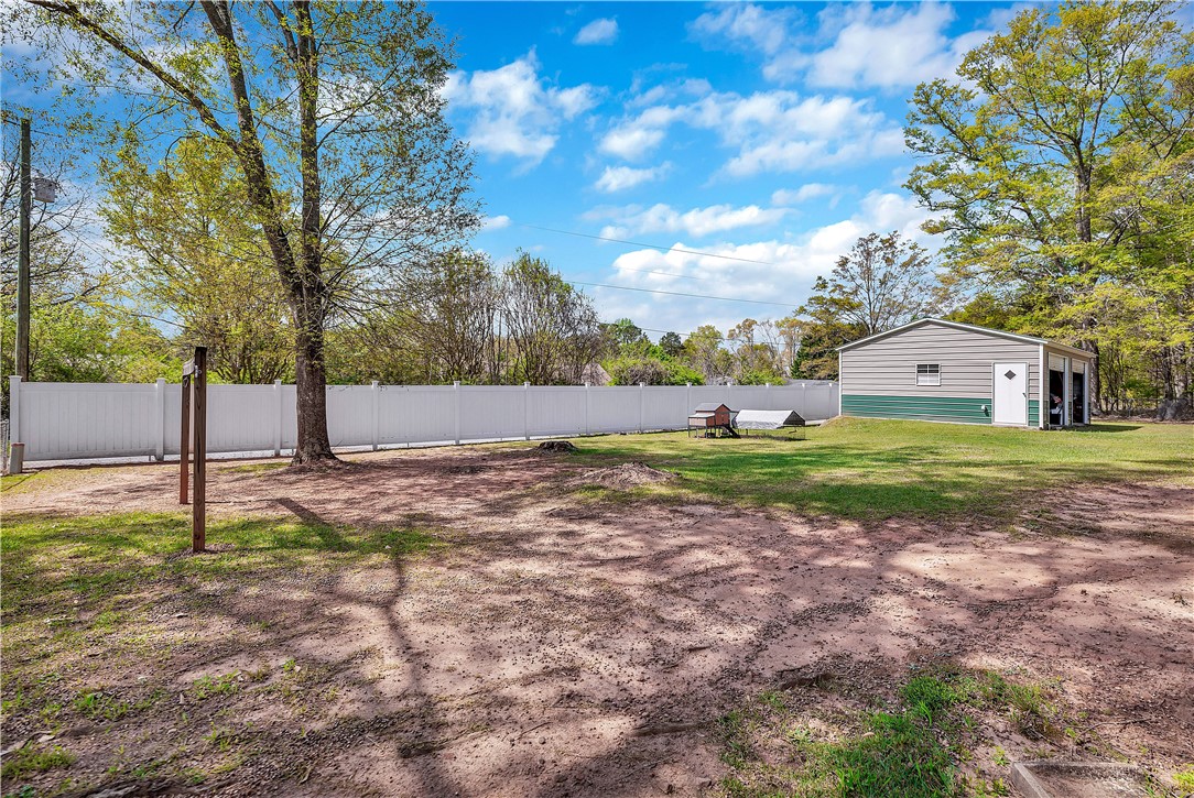 303 Meadow Drive Seneca, SC 29678 - Photo 3 of 31