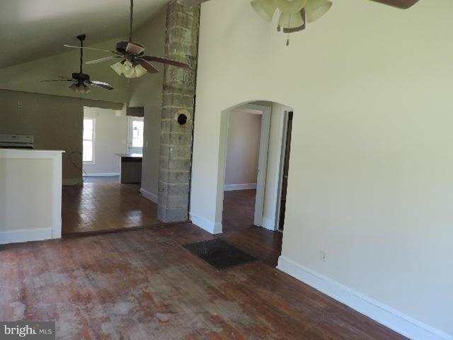 116 Whiteleysburg Road Greensboro, MD 21639 - Photo 3 of 13 Living Room