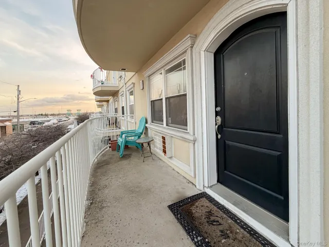 $595,000 | 183 Beach 100th Street, Unit 6B | Rockaway Beach