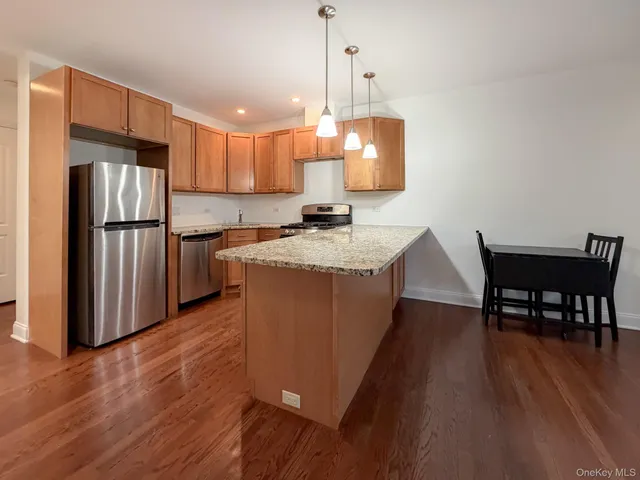 $595,000 | 183 Beach 100th Street, Unit 6B | Rockaway Beach