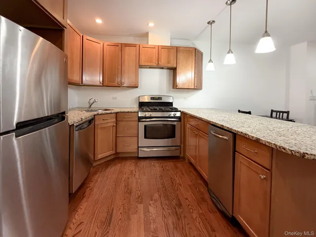 $595,000 | 183 Beach 100th Street, Unit 6B | Rockaway Beach