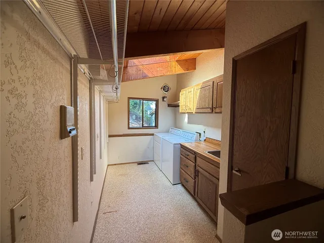 a view of empty room