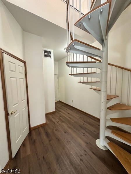 21 Springfield Avenue, Unit 10 Cranford, NJ 07016 - Photo 4 of 29