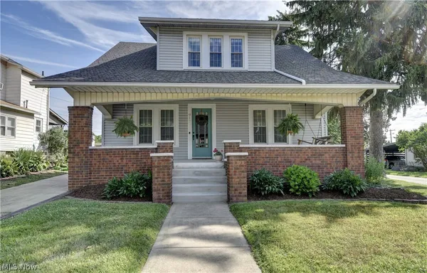 $275,000 | 917 West Main Street, Sugarcreek, OH 44681