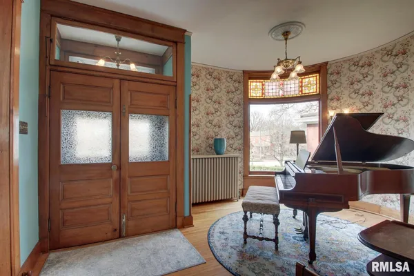 $380,000 | 1635 York Street, Quincy, IL 62301