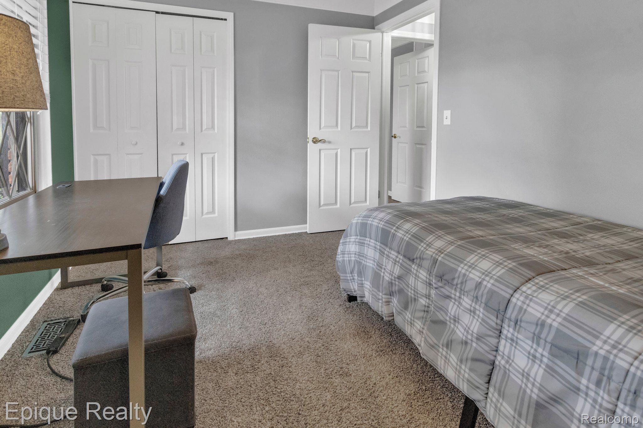 35973 Smithfield Road Farmington, MI 48335 - Photo 20 of 30 Bedroom 2