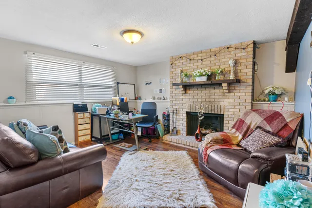 $275,000 | 31 Abbeywood Drive, Romeoville, IL 60446