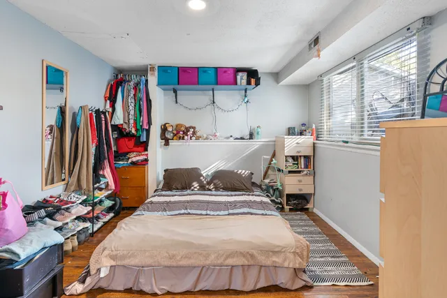 $275,000 | 31 Abbeywood Drive, Romeoville, IL 60446