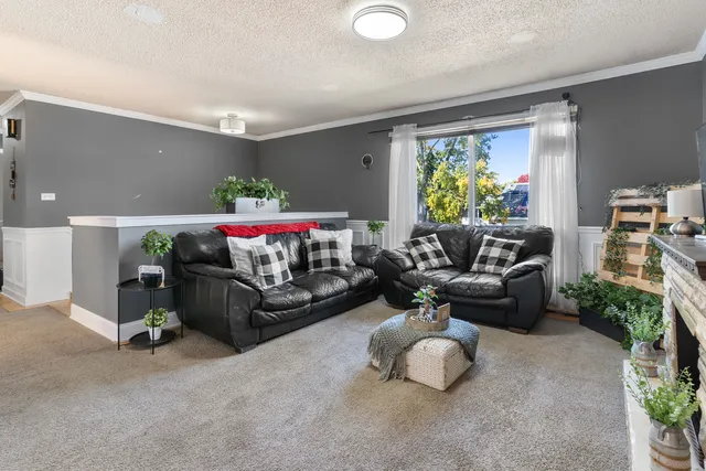 $275,000 | 31 Abbeywood Drive, Romeoville, IL 60446