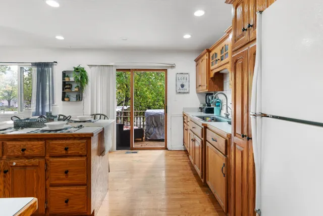 $275,000 | 31 Abbeywood Drive, Romeoville, IL 60446